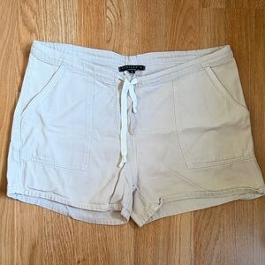 Sanctuary Cream Drawstring Knit Athletic Shorts